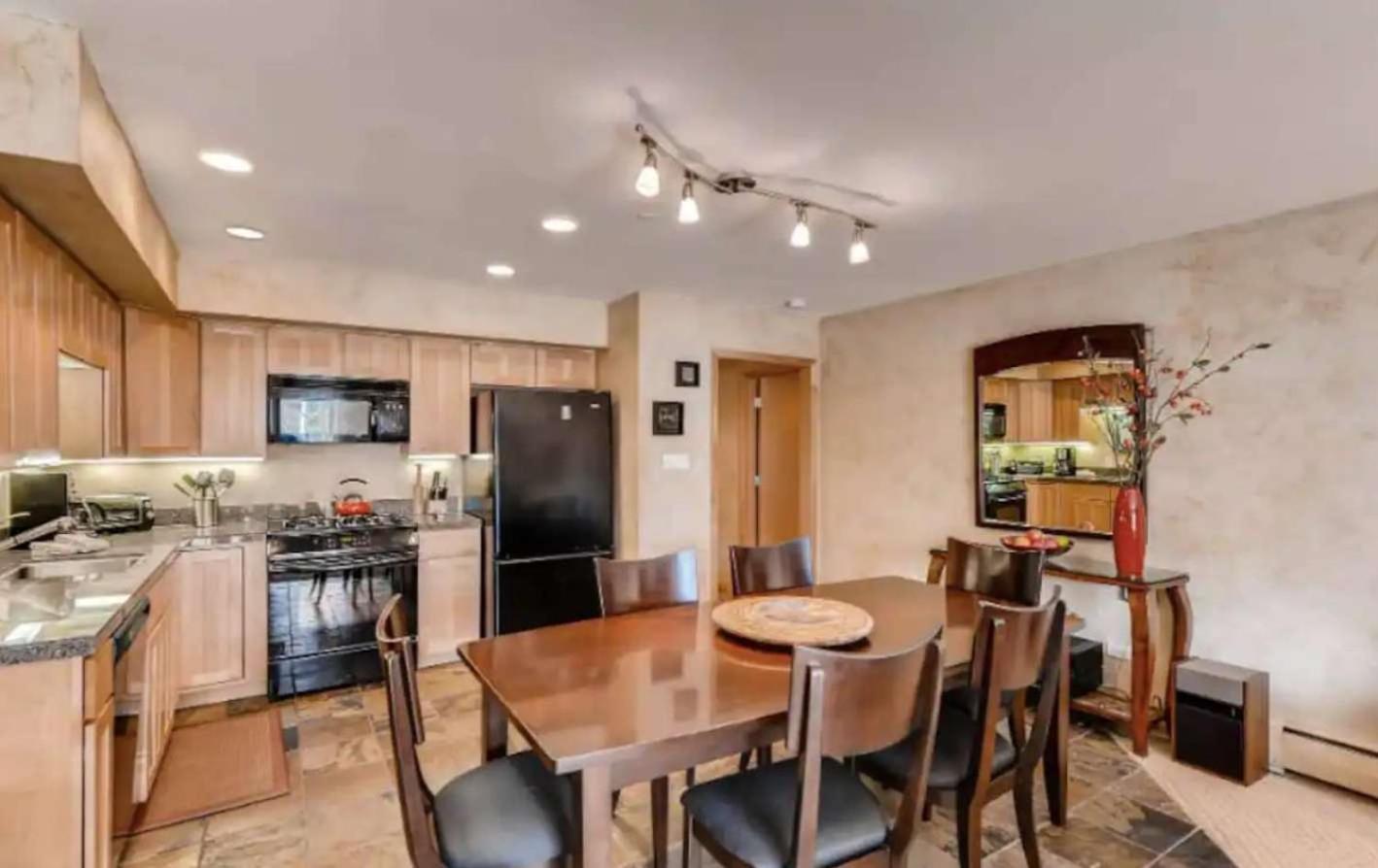 Best Location In The Heart Of Lions Head, Ski Lockers, Jacuzzi And Pool Вейл Екстериор снимка
